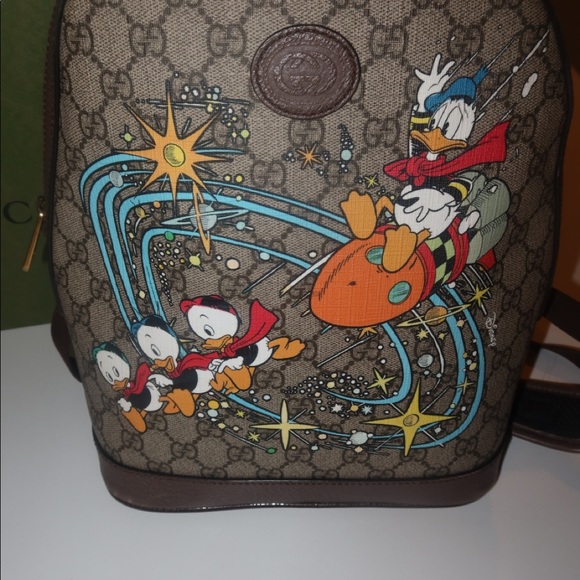 GUCCI X DISNEY GG SUPREME DONALD DUCK BACKPACK - Picture 4 of 13